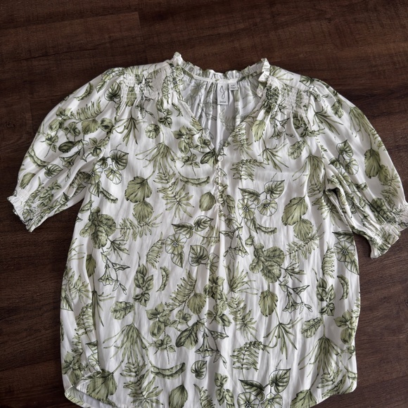 Joie Floral Peasant Blouse in Green & White – Size S - Picture 2 of 10